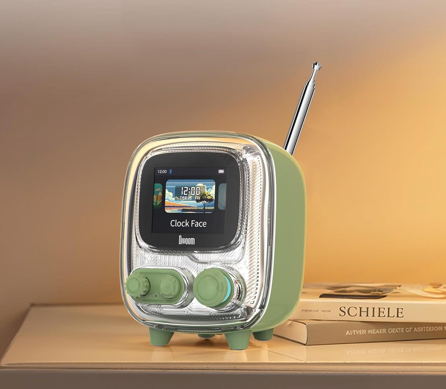 Портативная колонка Divoom Tiivoo-2 FM-радио/будильником и мультимедійними функціями Зелений (25812465) - фото 2 Портативная колонка Divoom Tiivoo-2 FM-радио/будильником и мультимедійними функціями Зелений (25812465) - фото 2