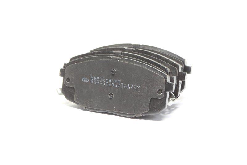 Колодки гальмівні передні дискові Jakoparts J3600330 Hyundai Kia
