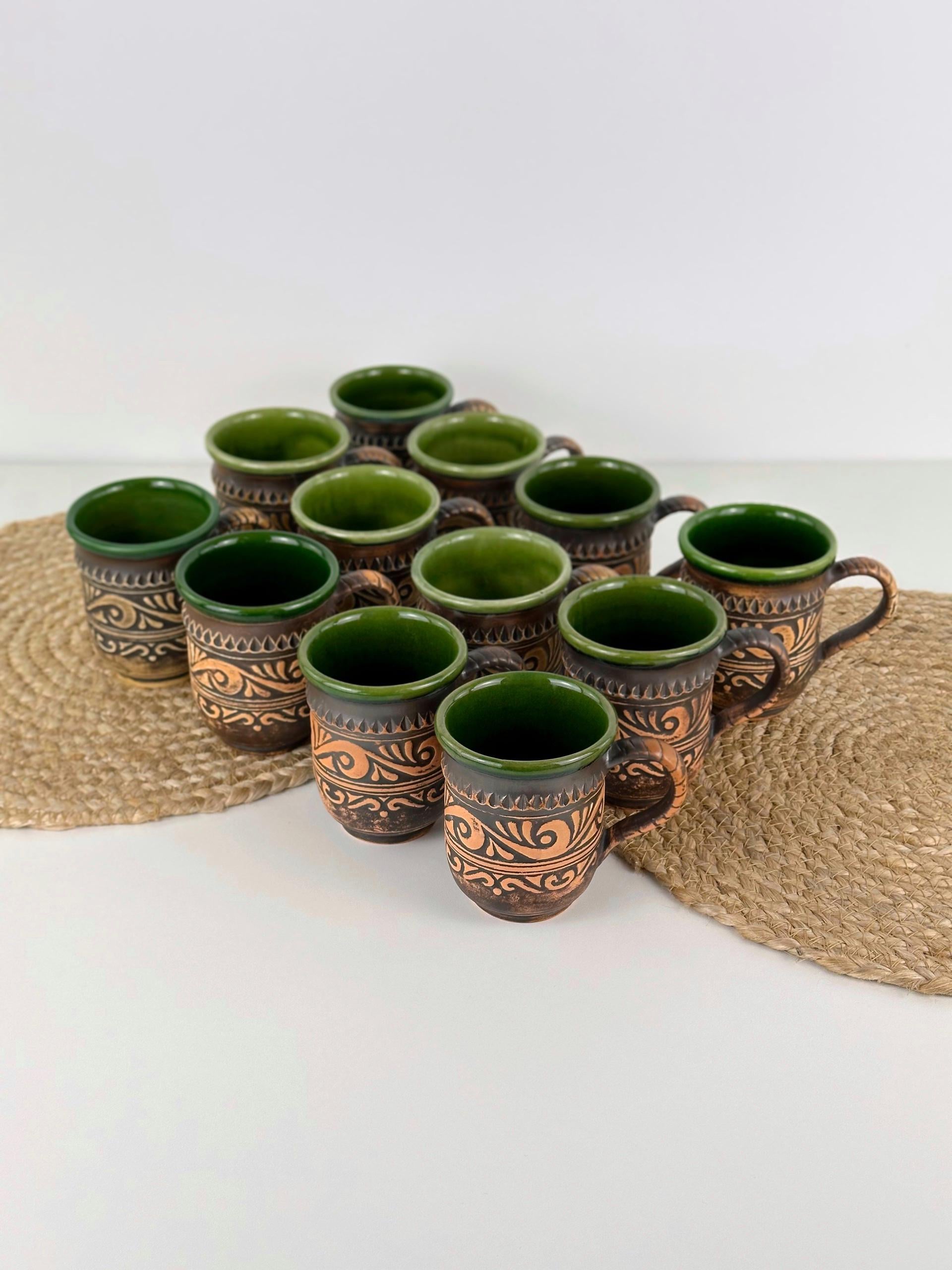 Набор глиняных высоких чашек Гражда 0,3 л х 12 шт. Коричневый (17019-24) Набор глиняных высоких чашек Гражда 0,3 л х 12 шт. Коричневый (17019-24)