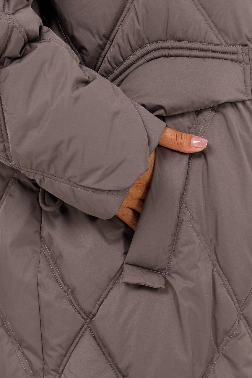 Пуховик жіночий батал Mishele р. 58 Мокко (30342\58) - фото 6