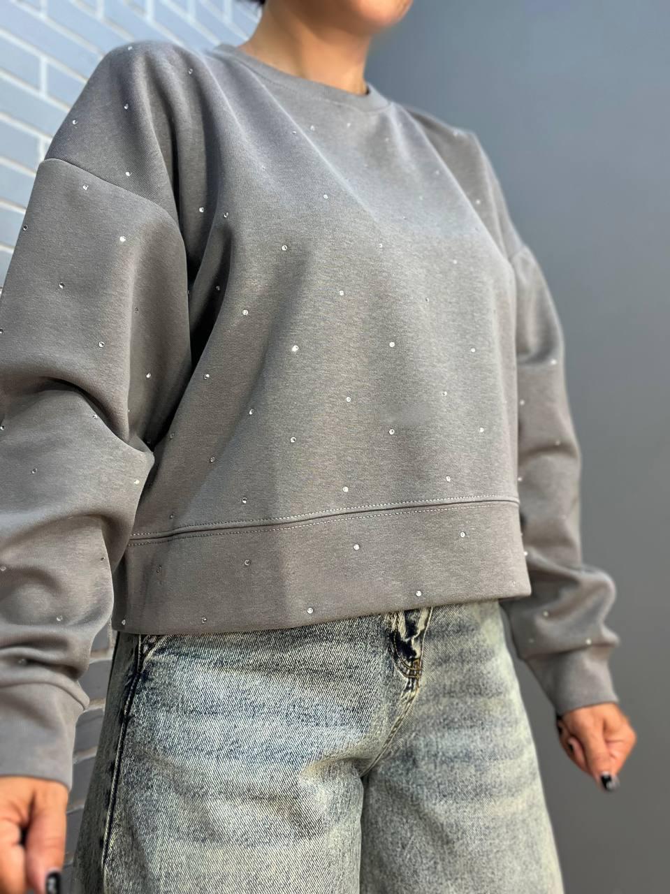 Світшот жіночий W 2950 широкий розсип камінців OS Сірий (2482) - фото 6