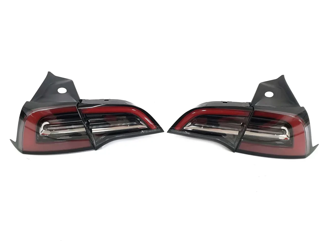 Комплект задних фонарей на тесла модель Y 2020-2024 года