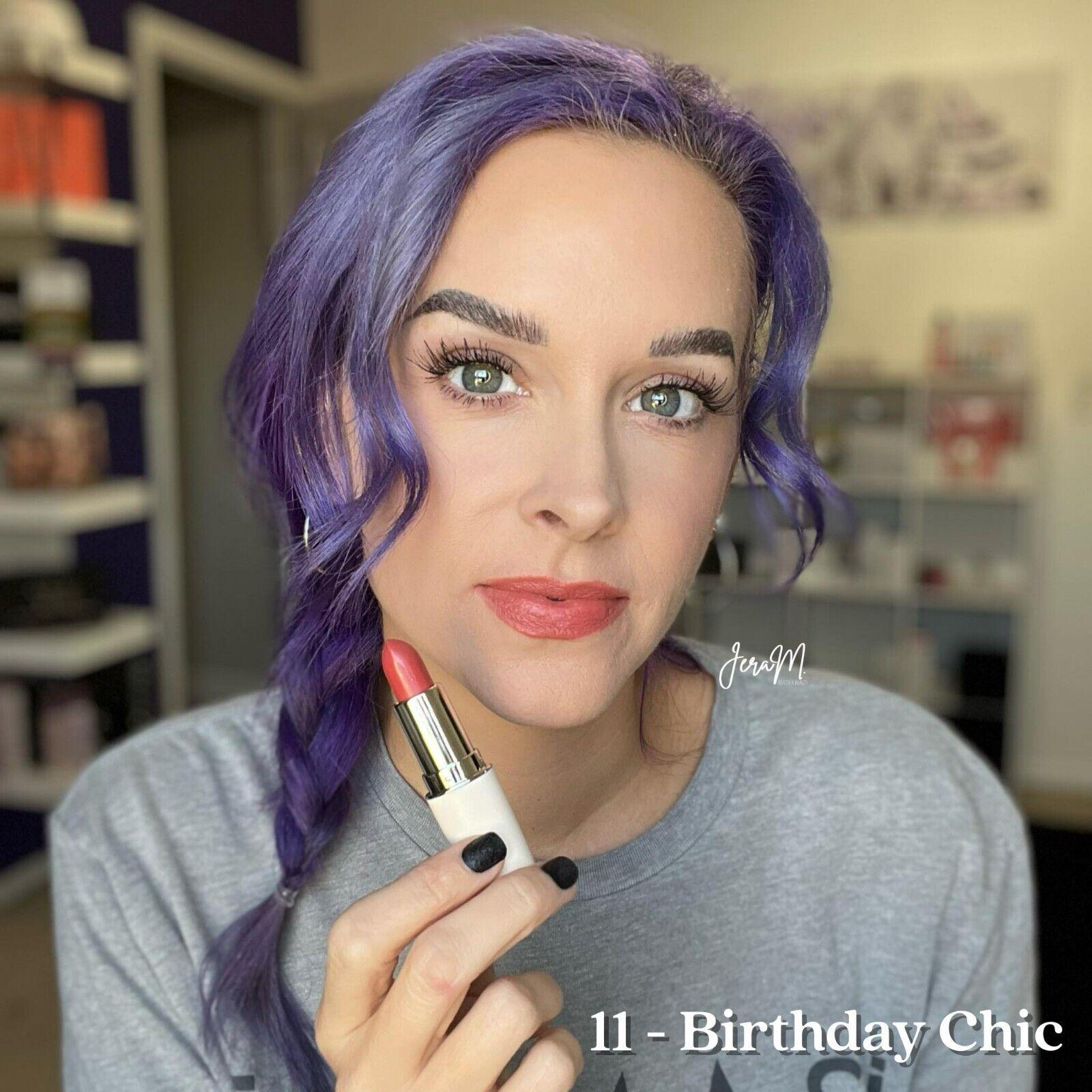 Помада для губ кремовая Farmasi 11 Birthday Chic 4 г (77627809) - фото 2 Помада для губ кремовая Farmasi 11 Birthday Chic 4 г (77627809) - фото 2