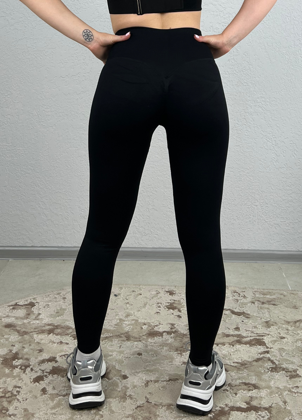 Лосини повсякденні пуш ап з V-поясом гладкі спортивні для тренувань та фітнесу 2XL Чорний (70190/2XL) - фото 4