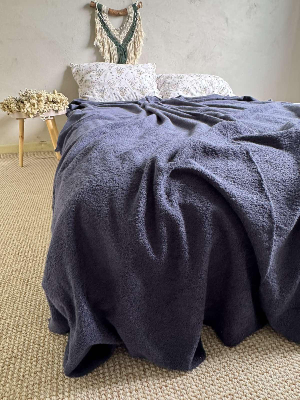 Простинь-покривало махрове ZEINTEX MADEIRA бавовняне 150х220 см Синій (26992624) - фото 1 Простинь-покривало махрове ZEINTEX MADEIRA бавовняне 150х220 см Синій (26992624) - фото 1