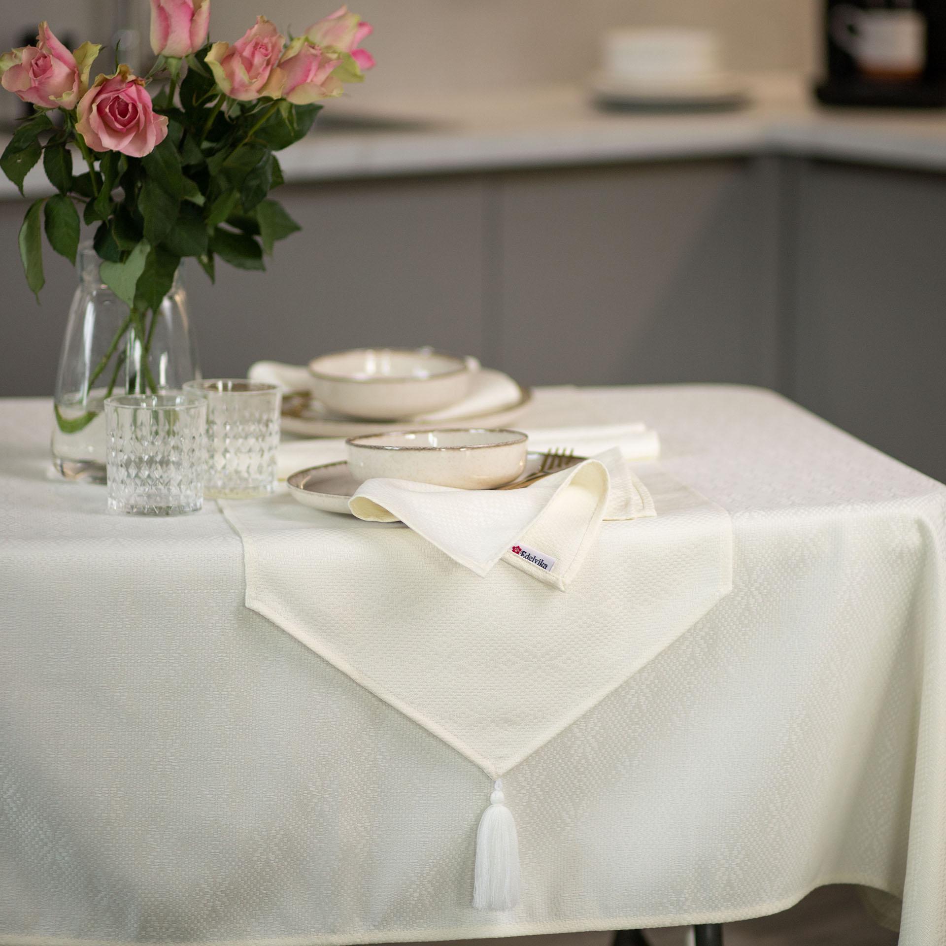Доріжка на стіл Едельвіка Айвенго 1,40x0,40 м Молочний (370-23/00milk) - фото 1 Доріжка на стіл Едельвіка Айвенго 1,40x0,40 м Молочний (370-23/00milk) - фото 1