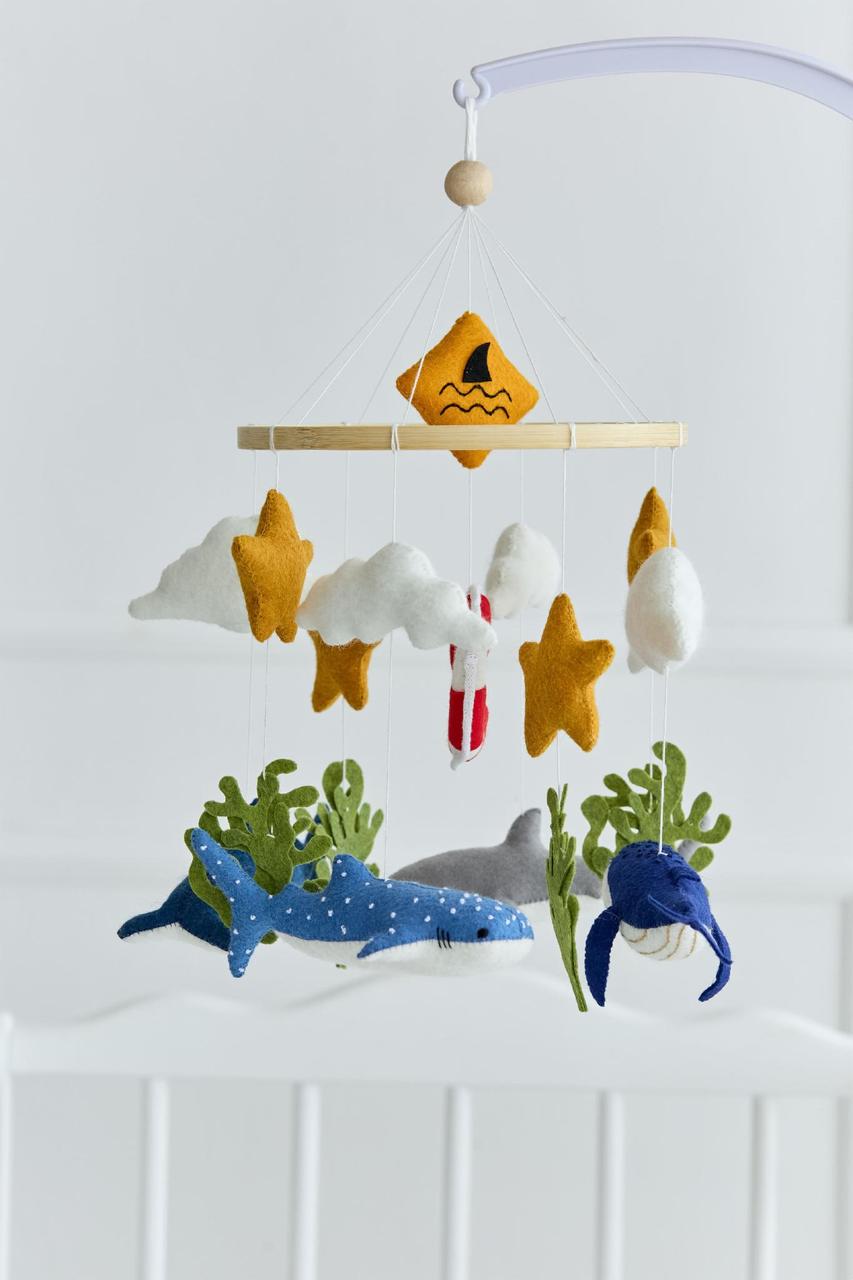 Мобиль детский WoollyFox Подводный мир: кит/акулы/водоросли (27861073)