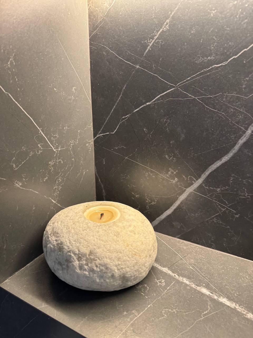 Аромасвічка М з білого мармуру Lemongrass Citronella