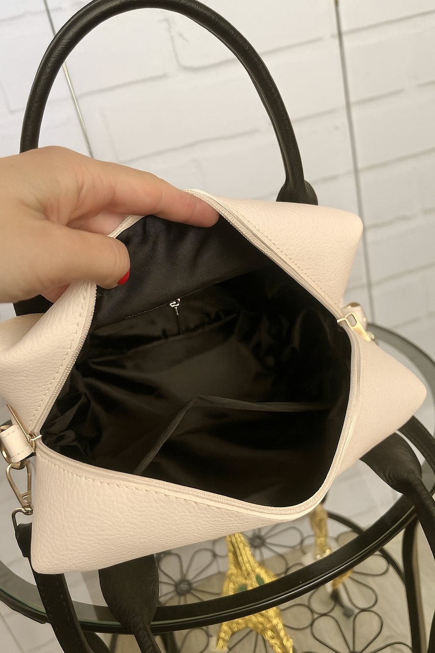 Сумка женская кросс боди через плечо вместительная красивая с принтом экокожа 28х20х12 см Бежевый с черным - фото 4 Сумка женская кросс боди через плечо вместительная красивая с принтом экокожа 28х20х12 см Бежевый с черным - фото 4