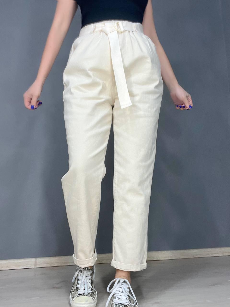 Джинсы женские A-N 25072 MOM бананы талия на резинке с ремнем стрейчевые оверсайз L Молочный (3986)