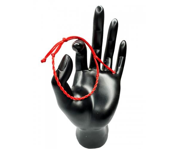 Браслет-оберег на руку Нить плетеный закрученный Красный