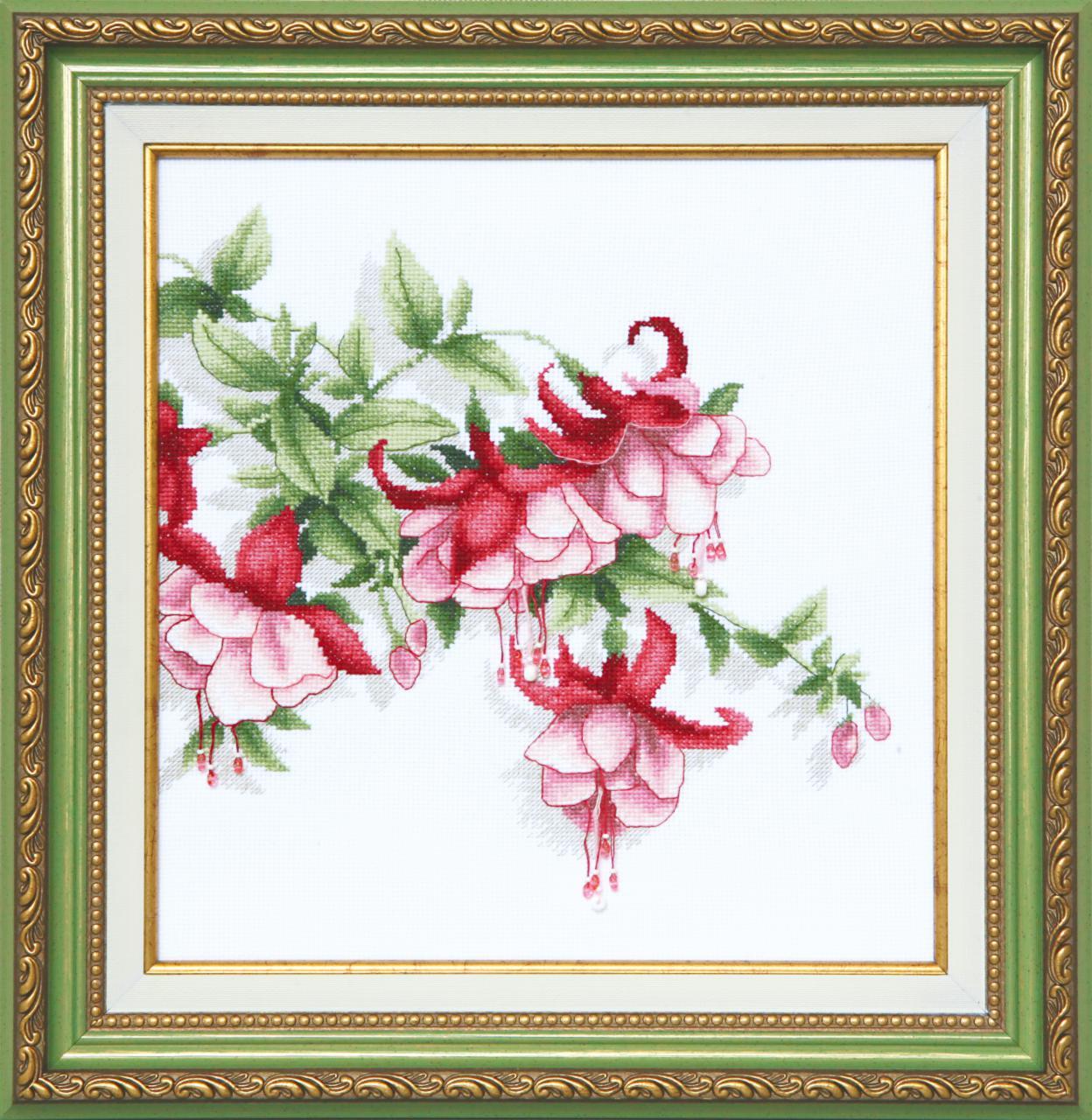 Набор для вышивания крестом Crystal Art Шелковые лепестки (ВТ-098)