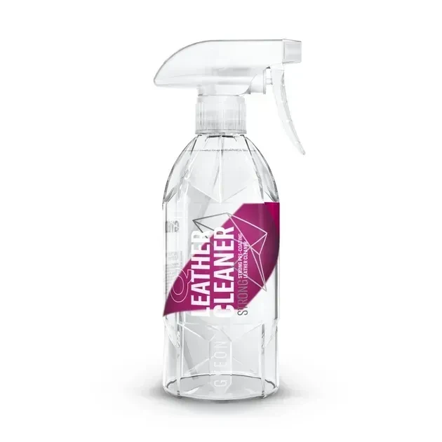 Очиститель для кожи Gyeon Q²M LeatherCleaner Strong 500 мл Очиститель для кожи Gyeon Q²M LeatherCleaner Strong 500 мл
