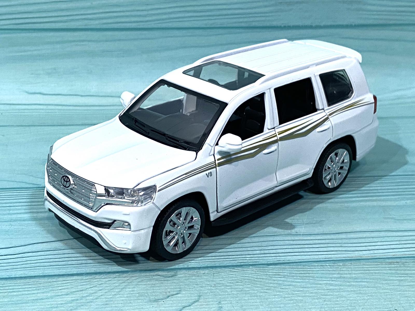 Машинка TK Union Group Toyota Land Cruiser 200 металл 1:32 Белый (LF-68682)