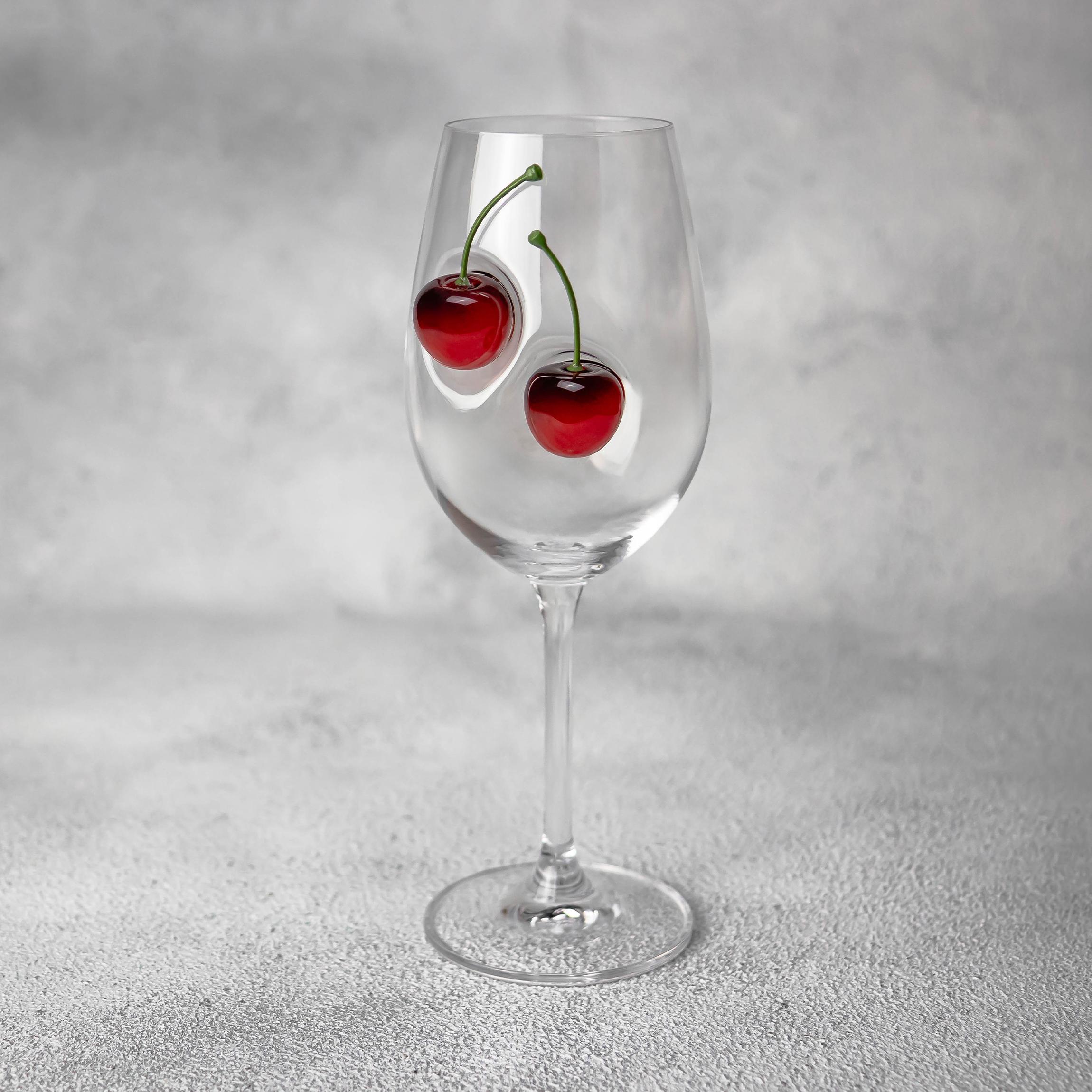 Бокал для вина VSKLO с вишней 350 мл (19483210) Бокал для вина VSKLO с вишней 350 мл (19483210)