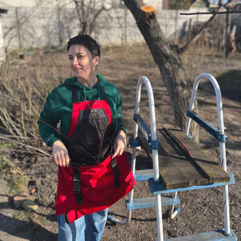 Фартух садовий Vesela Torba Червоний (24678022) - фото 6 Фартух садовий Vesela Torba Червоний (24678022) - фото 6