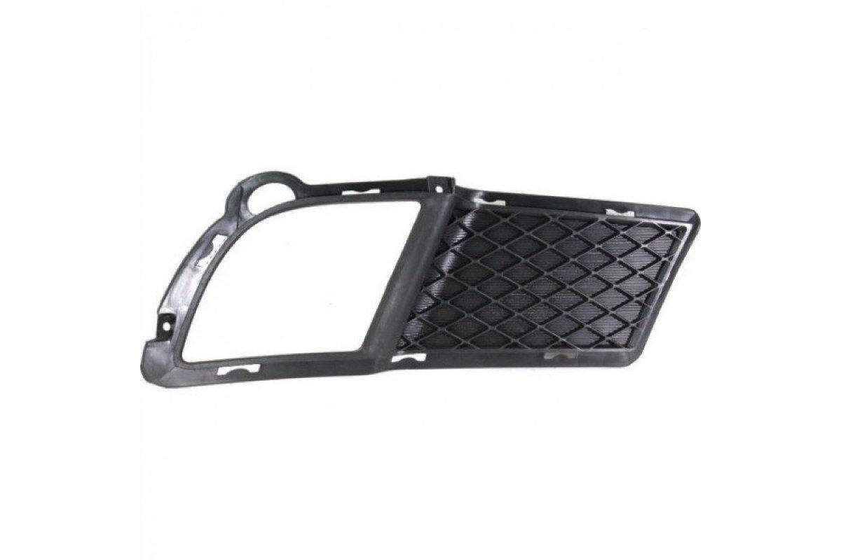 Решетка бампера AVTM Kia Cerato 09-11 левая с отверстиями для противотуманок (4005 913)