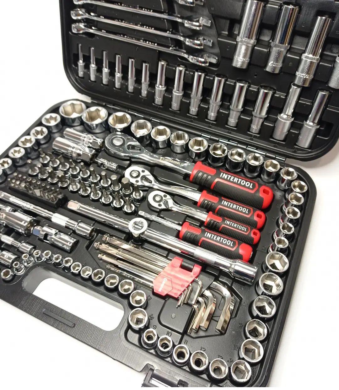 Набор инструментов  INTERTOOL профессиональный 156 пр. - фото 2