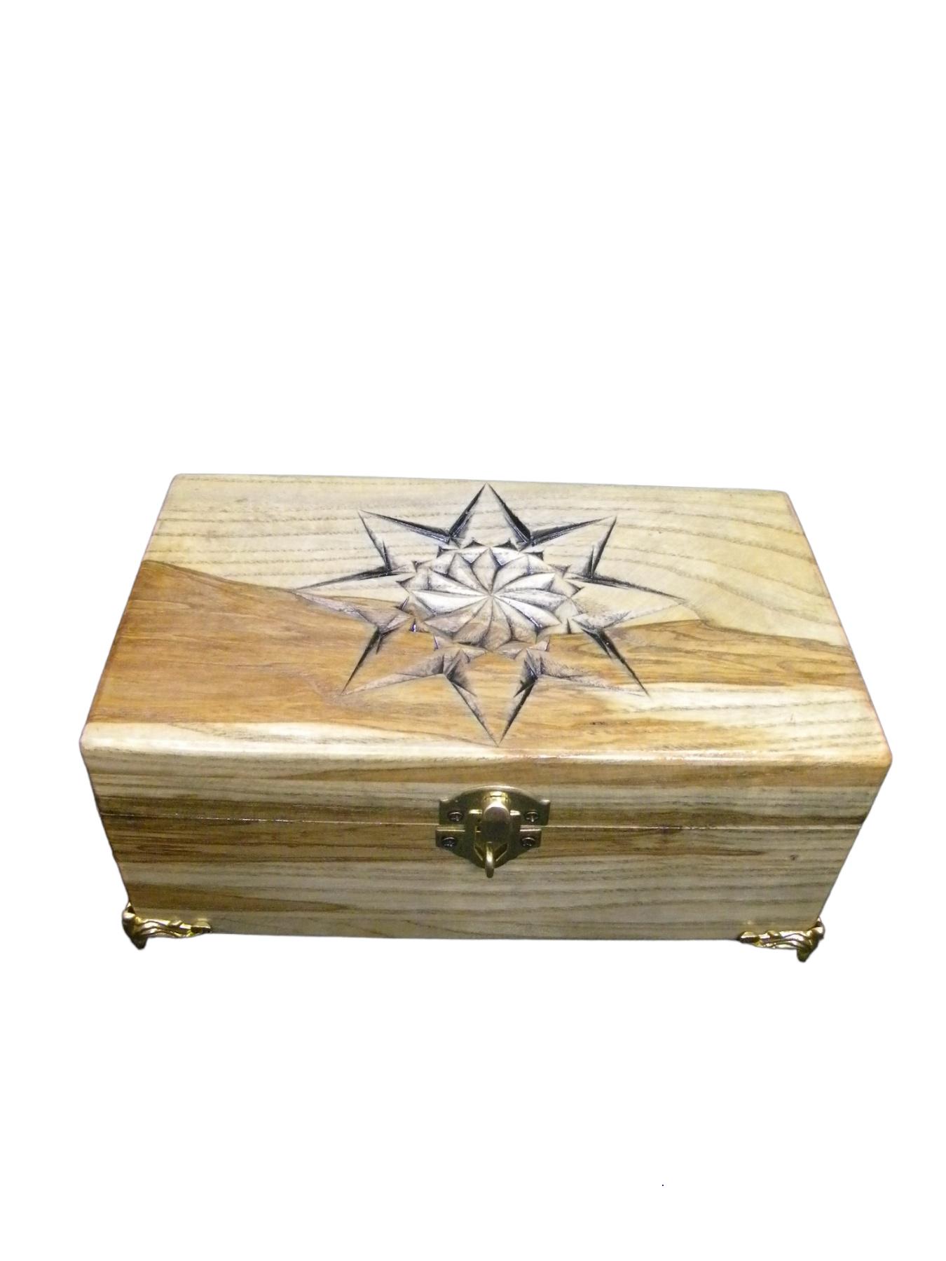 Шкатулка с дерева акации на ножках 200х120х90 мм