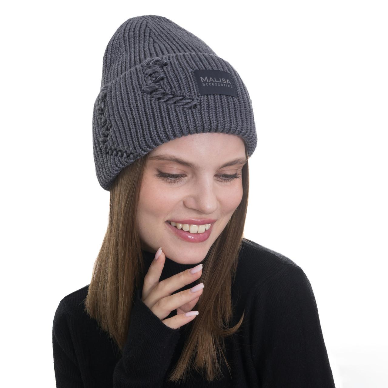 Шапка жіноча Malisa БРУНО без підкладки рвана з емблемою на відвороті one size Сталевий (256716) - фото 1 Шапка жіноча Malisa БРУНО без підкладки рвана з емблемою на відвороті one size Сталевий (256716) - фото 1