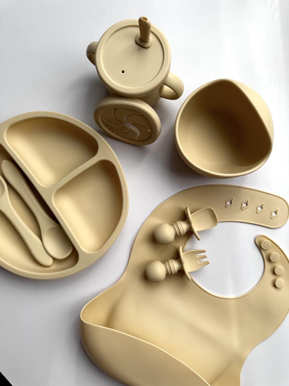 Набор посуды для кормления детей 9 элементов тарелка/мисочка/поильник/ложка/вилка/нагрудник (102)