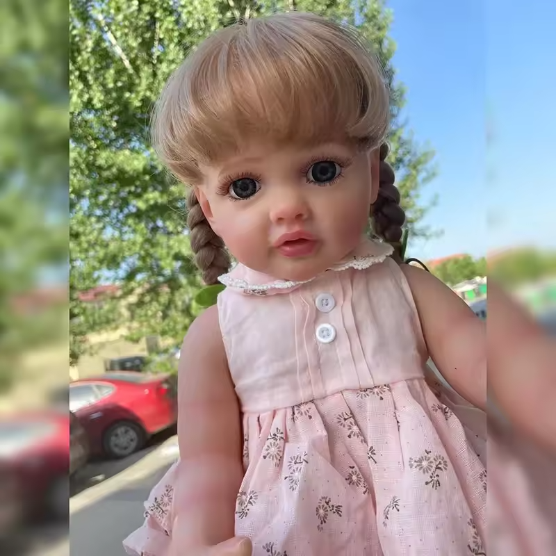 Кукла Реборн Анна с волосами/одеждой и аксессуарами 55 см - фото 2 Кукла Реборн Анна с волосами/одеждой и аксессуарами 55 см - фото 2