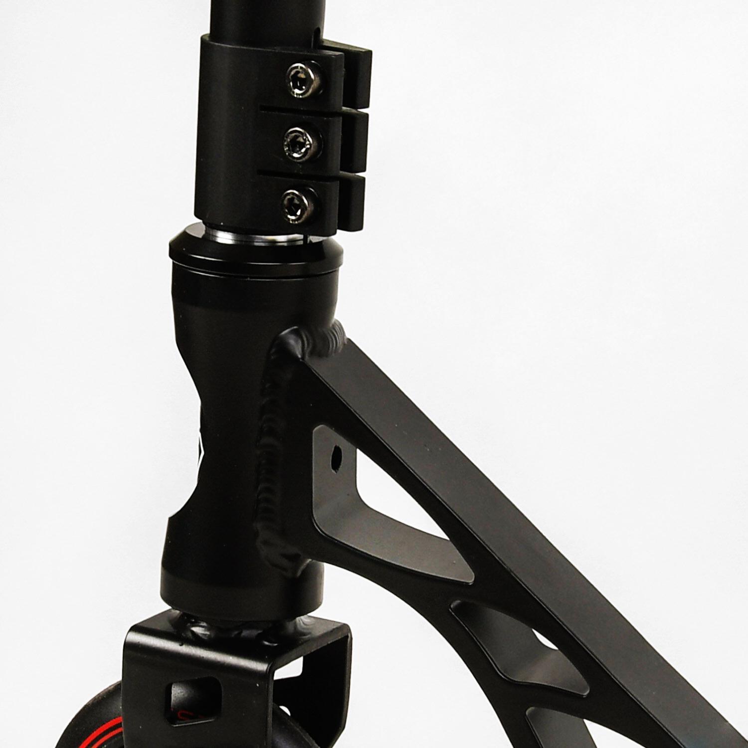 Самокат трюковый Reactor Hic-система пеги алюминиевый диск/дека колеса PU Black/Red (112772) - фото 2 Самокат трюковый Reactor Hic-система пеги алюминиевый диск/дека колеса PU Black/Red (112772) - фото 2