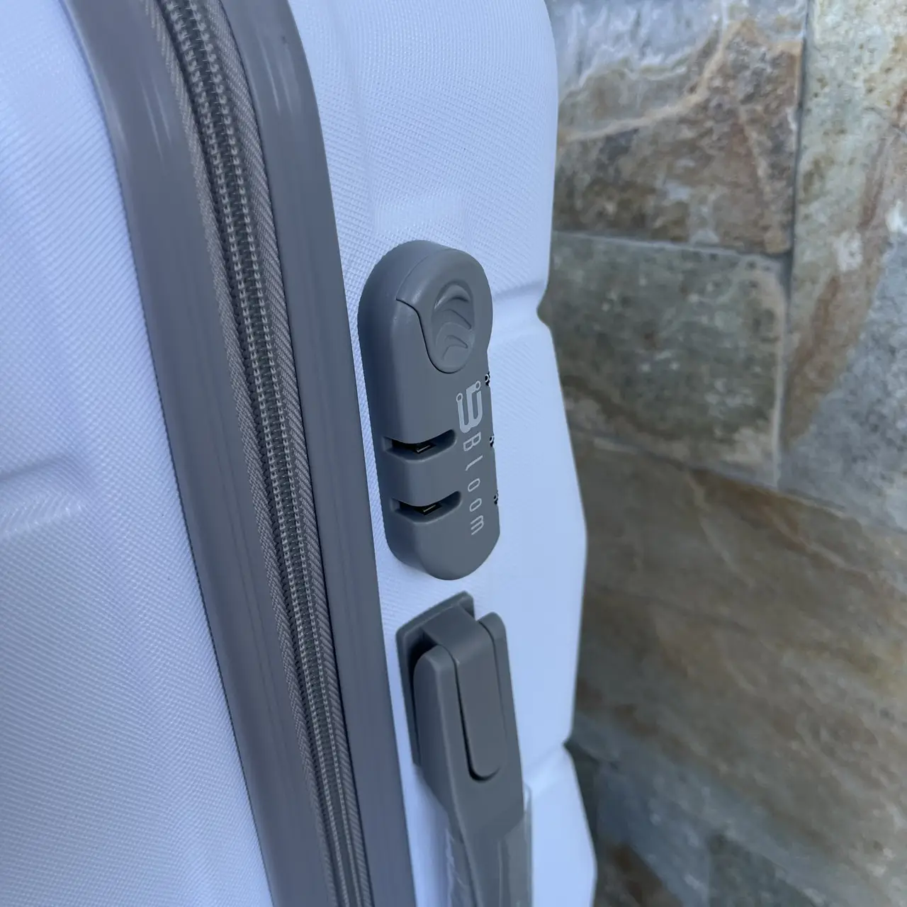 Валіза дорожня Bloom 1507 М 63 л Білий - фото 4 Валіза дорожня Bloom 1507 М 63 л Білий - фото 4