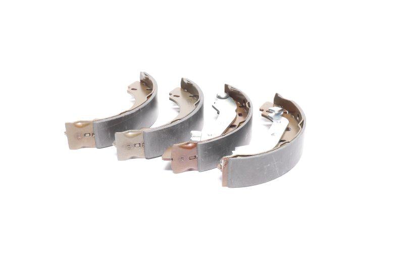 Колодки тормозные барабанные Renault Kango 97- Nissan Kubistar 03- задние (LPR 07330)