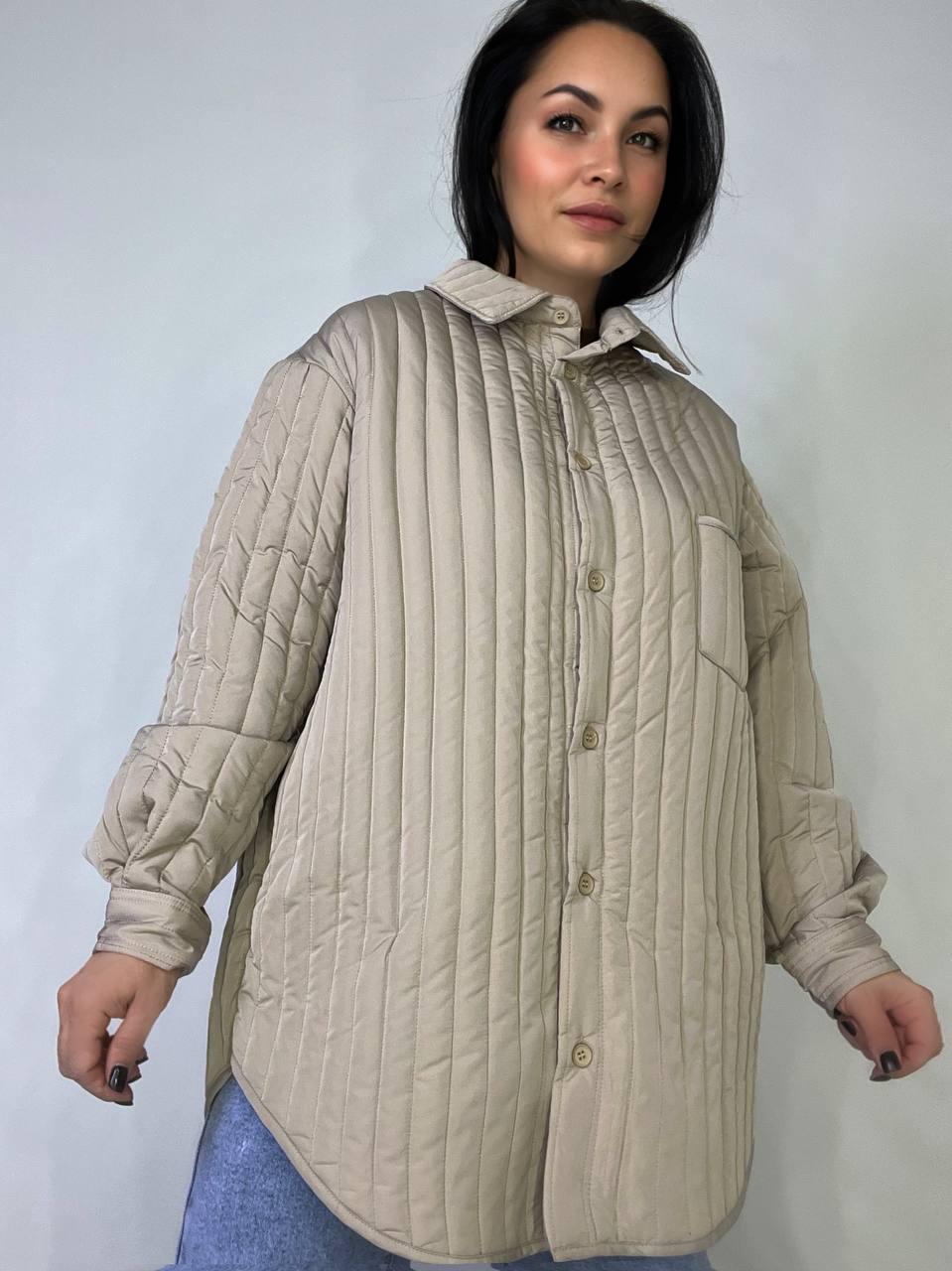 Куртка женская LADY YEP 9089 рубашка удлиненная стеганая демисезонная OS Бежевый (3721) - фото 7 Куртка женская LADY YEP 9089 рубашка удлиненная стеганая демисезонная OS Бежевый (3721) - фото 7