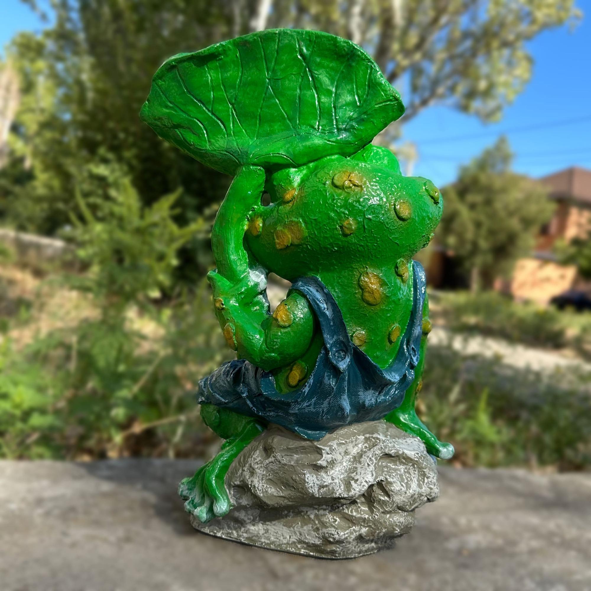 Садова фігура Жабеня з листочком Привіт з полістоуну 41×16×27 см (4444) - фото 3