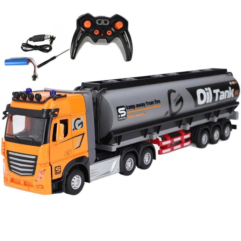 Радиоуправляемая игрушка Oil Tanker Фура-Бензовоз 1:24 USB 2,4 GHz аккумулятор/свет фар/звук 47,5 см (33083083)
