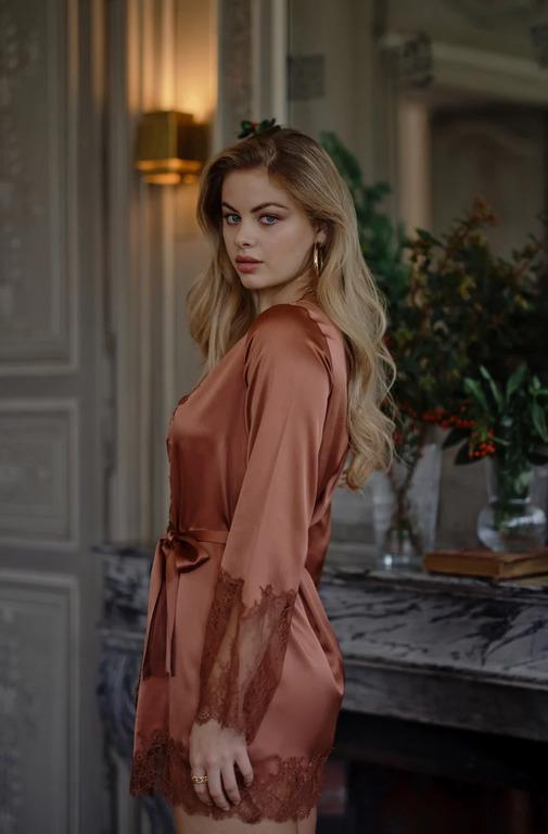 Халат жіночий шовковий Marjolaine р. 40 Коричневий (36154-93-70) - фото 2 Халат жіночий шовковий Marjolaine р. 40 Коричневий (36154-93-70) - фото 2