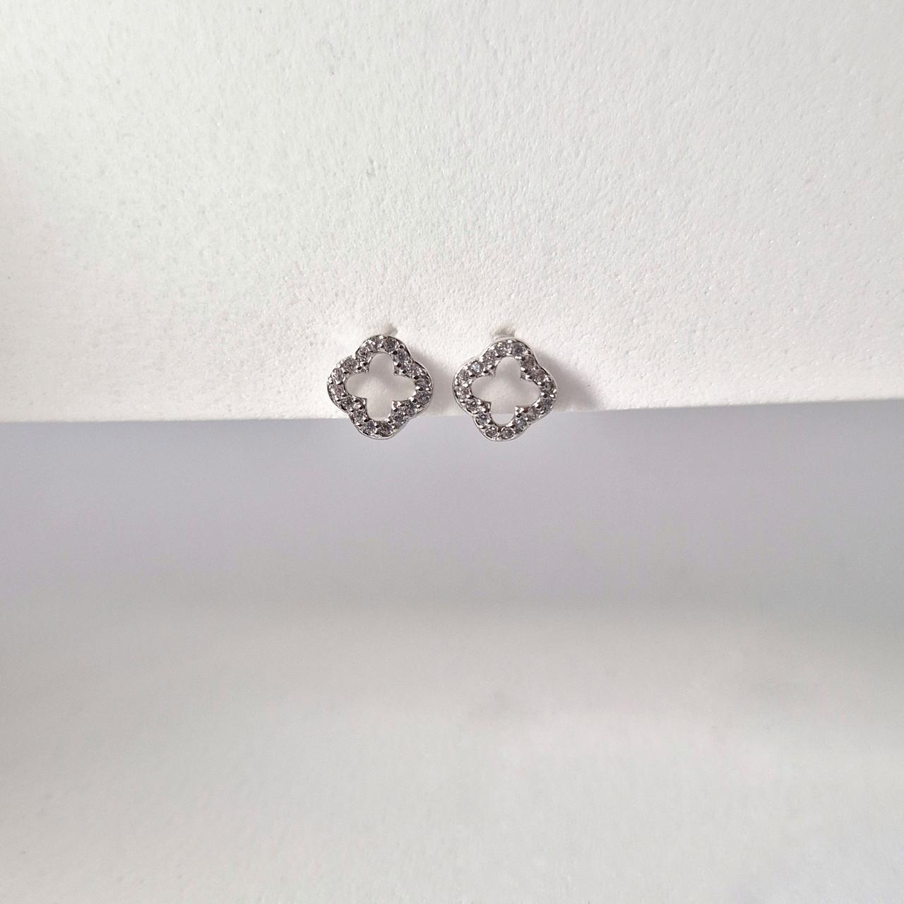 Серьги на фиксаторах Цветок с белыми камнями серебро 925 пробы 1,10 г (1057)