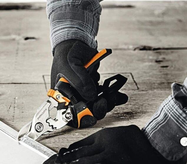 Ножиці по металу Fiskars PowerGear з коротким лезом (1027212) - фото 4 Ножиці по металу Fiskars PowerGear з коротким лезом (1027212) - фото 4