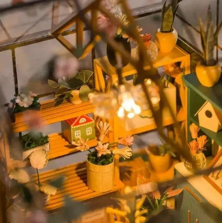 Румбокс CuteBee DIY DollHouse Панорамная оранжерея 3D (M42) - фото 7 Румбокс CuteBee DIY DollHouse Панорамная оранжерея 3D (M42) - фото 7