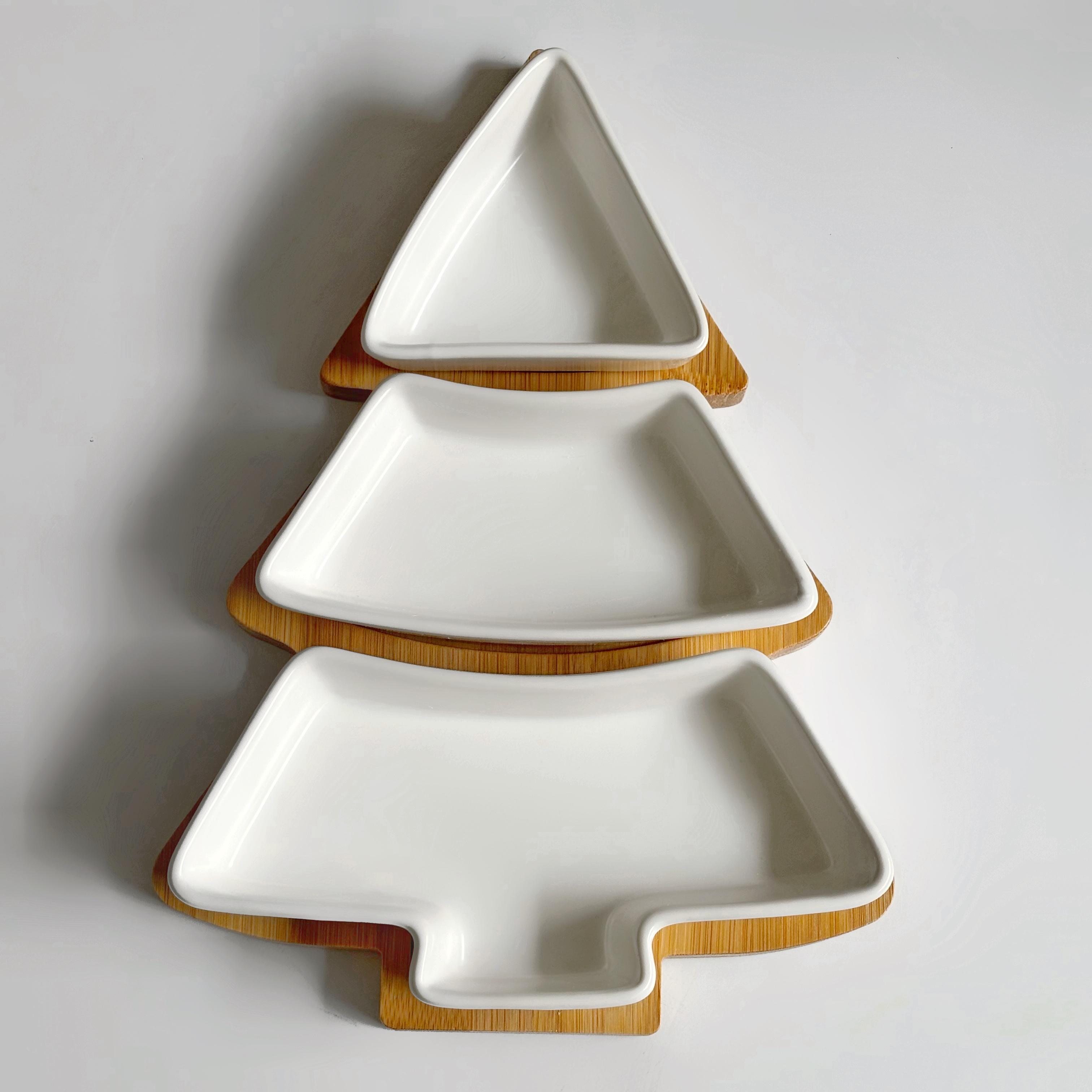 Менажница Елка керамическая на деревянной подставке в новогоднем дизайне 26х19 см Белый