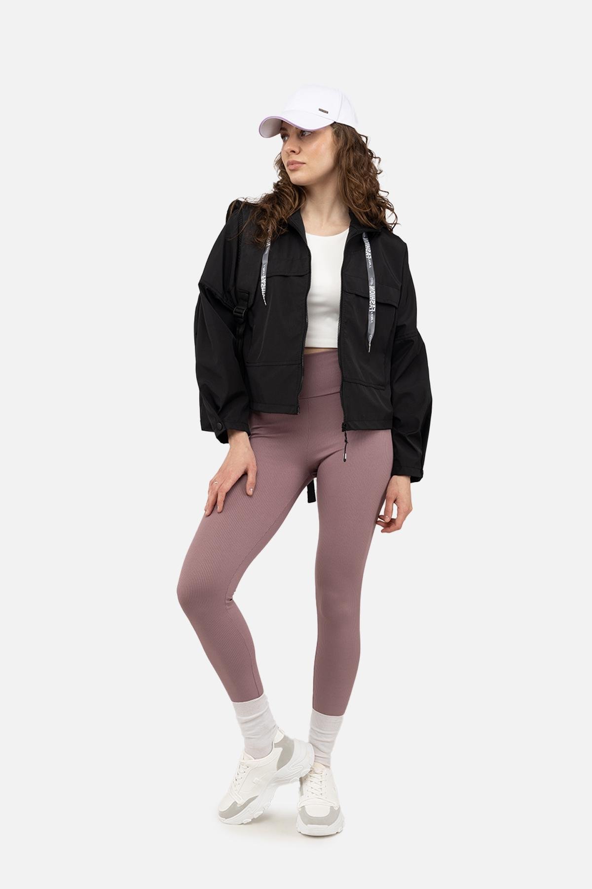 Вітровка жіноча р. 46 Чорний (SKT000983521) Вітровка жіноча р. 46 Чорний (SKT000983521)