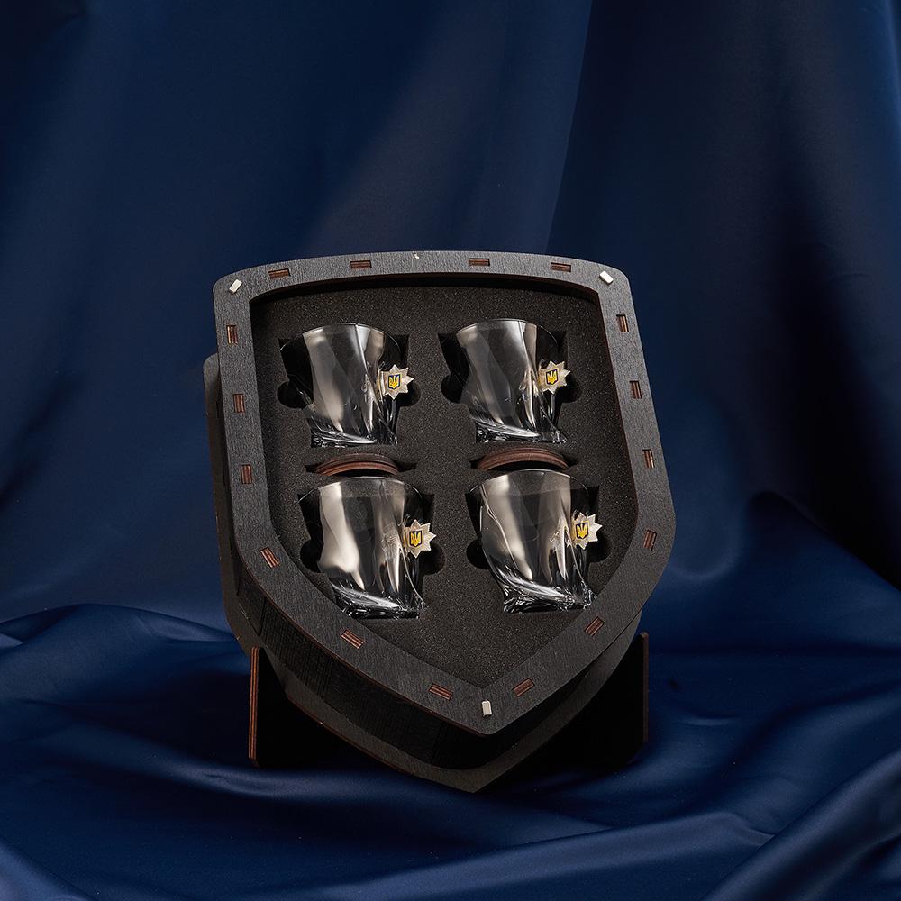 Подарочный набор рюмок с шевроном Полиция большой (28420151) - фото 3 Подарочный набор рюмок с шевроном Полиция большой (28420151) - фото 3