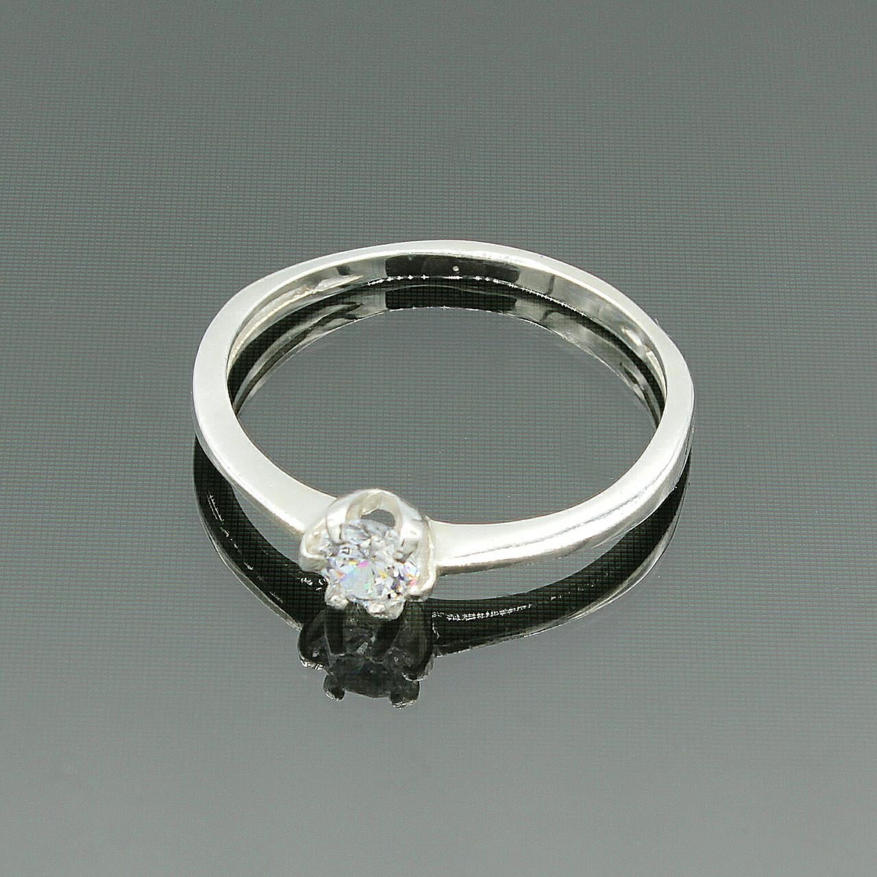 Кольцо серебряное Diva Комплимент с фианитом р. 16 (024к160)