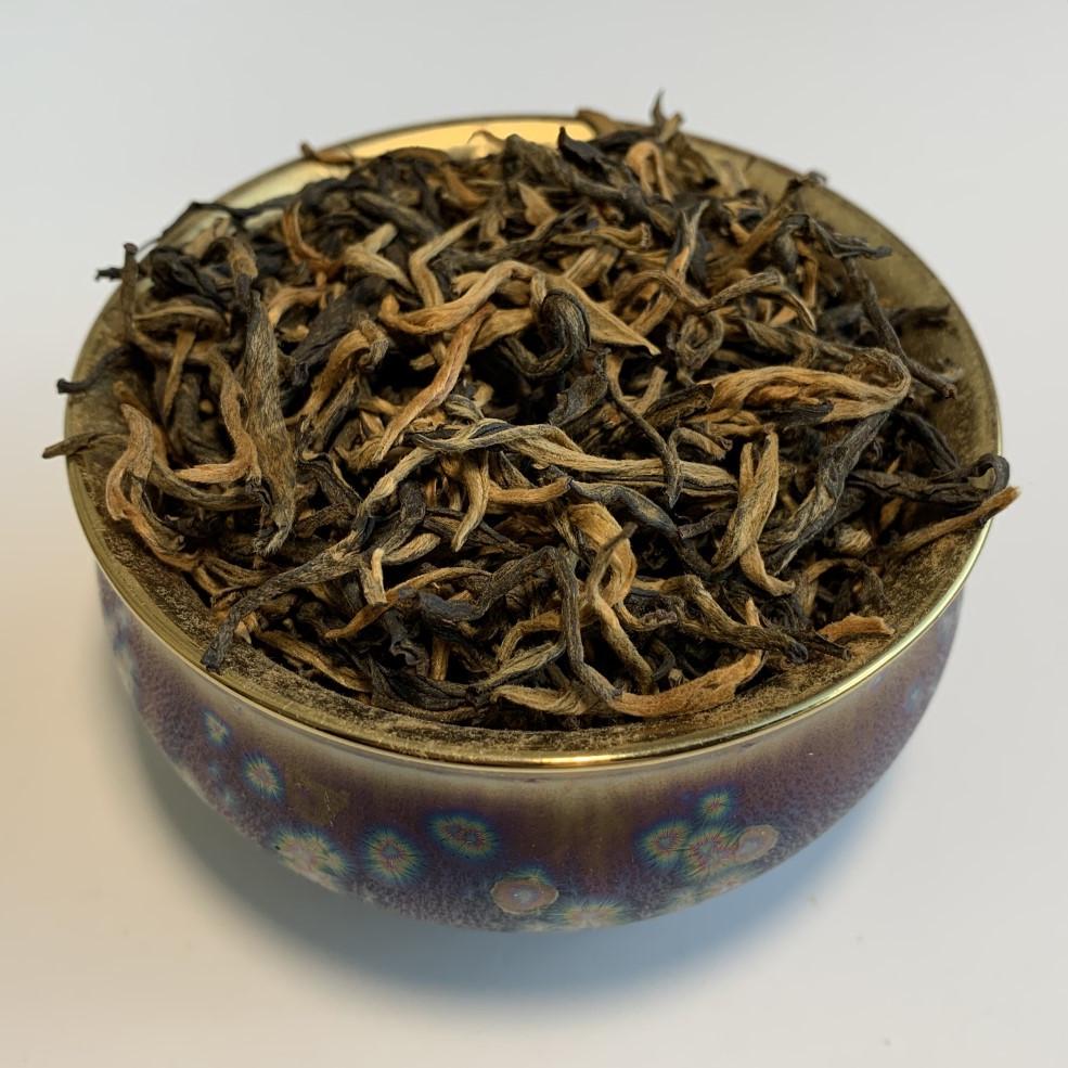 Чай элитный черный Дянь Хун Красный с земли Дянь 100 г