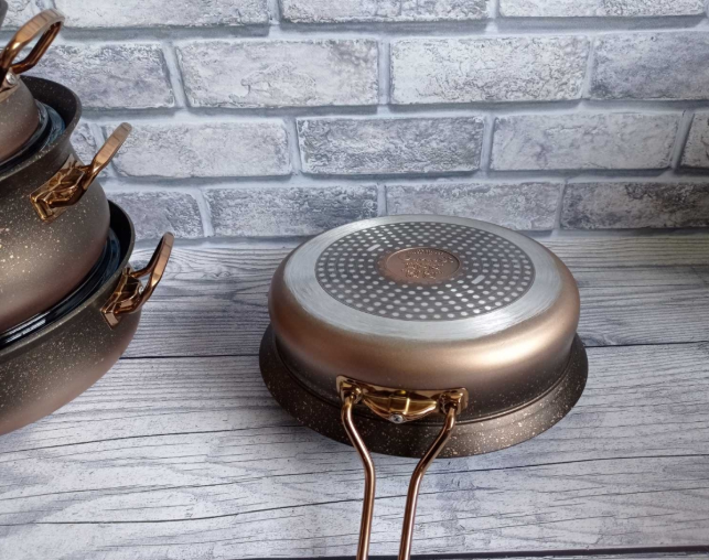 Набір посуду OMS з антипригарним покриттям для індукціі 7 предметів Bronze (3044-ind-bronze) - фото 2 Набір посуду OMS з антипригарним покриттям для індукціі 7 предметів Bronze (3044-ind-bronze) - фото 2