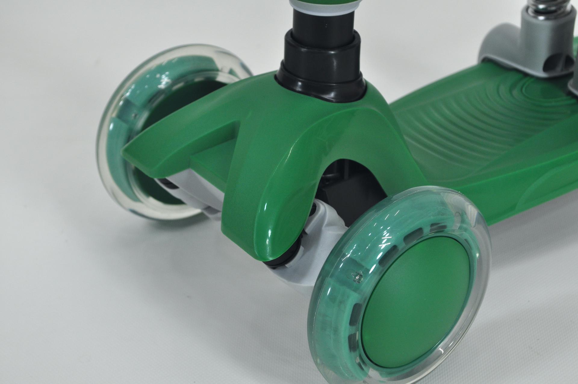 Самокат біговел Maraton Credo 3в1 дитячий триколісний з сидінням та батьківською ручкою Зелений - фото 5 Самокат біговел Maraton Credo 3в1 дитячий триколісний з сидінням та батьківською ручкою Зелений - фото 5