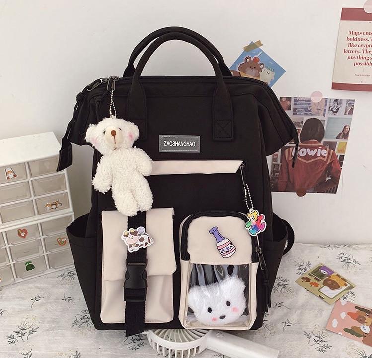 Шкільний рюкзак для дівчинки Education 5-11 класу зі значками Чорний (2702944986) - фото 3 Шкільний рюкзак для дівчинки Education 5-11 класу зі значками Чорний (2702944986) - фото 3