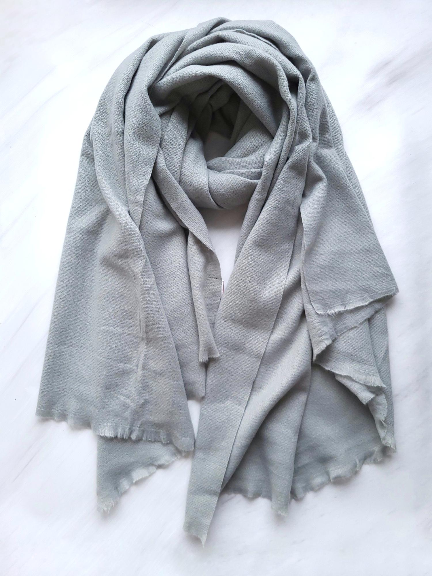 Шарф-палантин женский осень-зима Jennyfer 200х111 см Серый (10842)