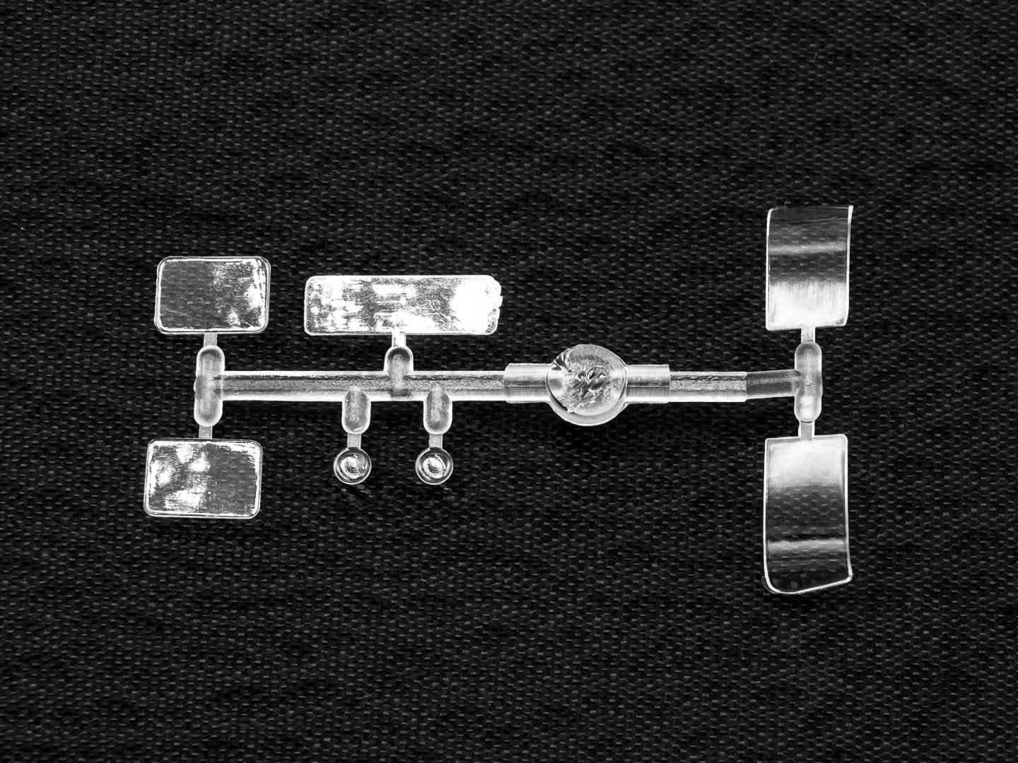 Сборная модель ICM ЗиЛ-131 ВСУ с ДШКМ (72821) - фото 7