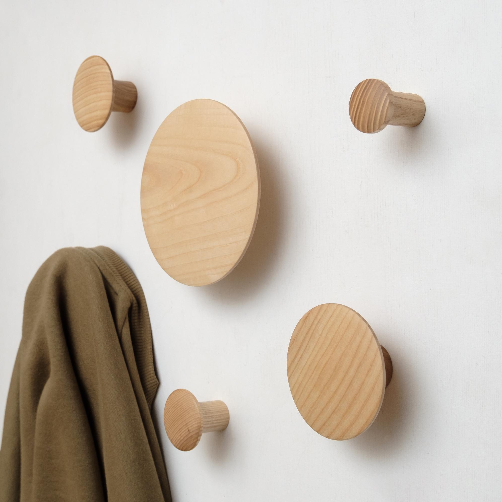 Набор деревянных мебельных крючков для одежды ø 35-150 мм 6 шт. Ясень (50026) - фото 7