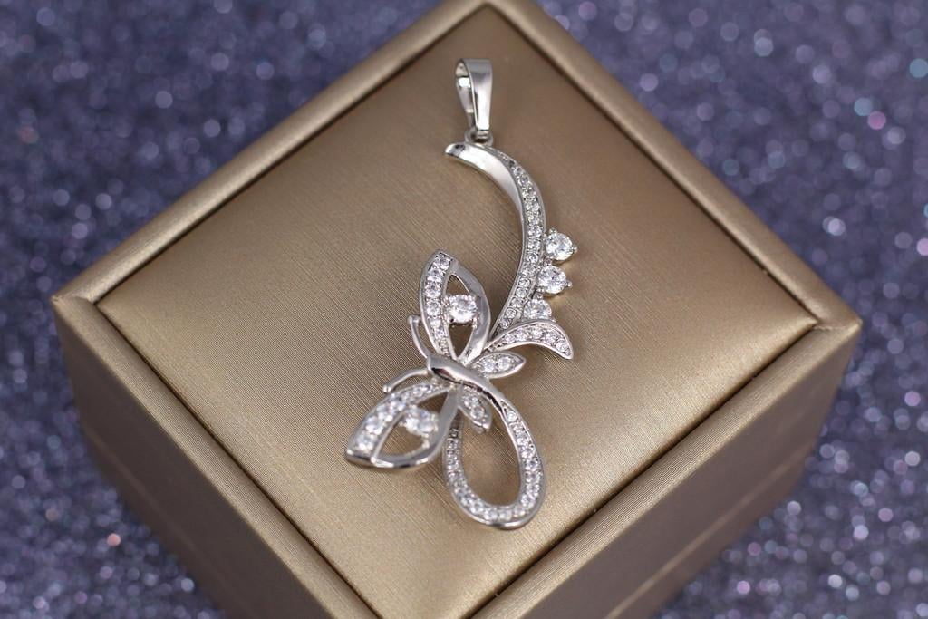 Кулон Xuping Jewelry Метелик підвіска 4,8 см Сріблястий Кулон Xuping Jewelry Метелик підвіска 4,8 см Сріблястий