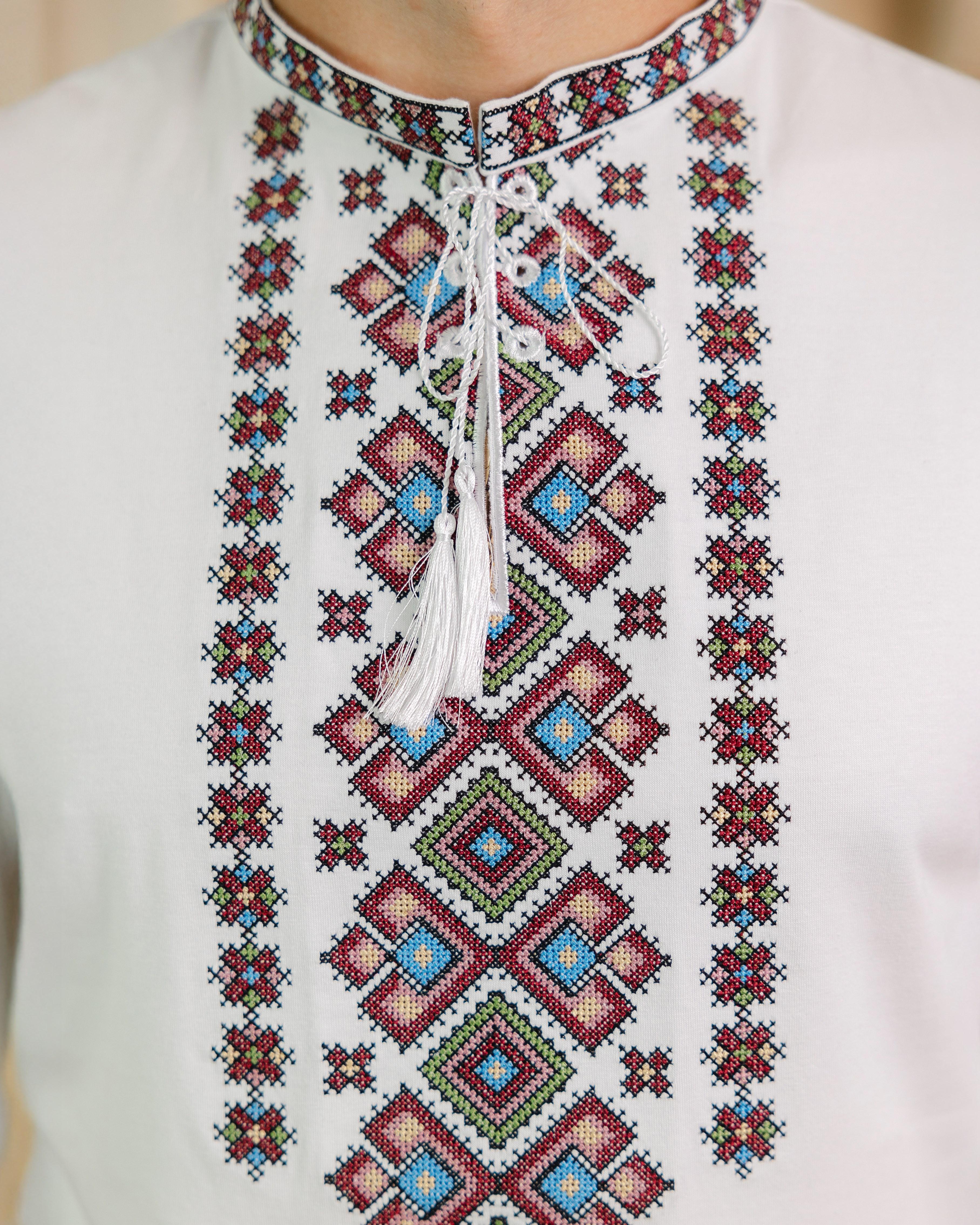 Футболка с мужской вышивкой Изольд XL Белый (0002225-XL) - фото 3 Футболка с мужской вышивкой Изольд XL Белый (0002225-XL) - фото 3