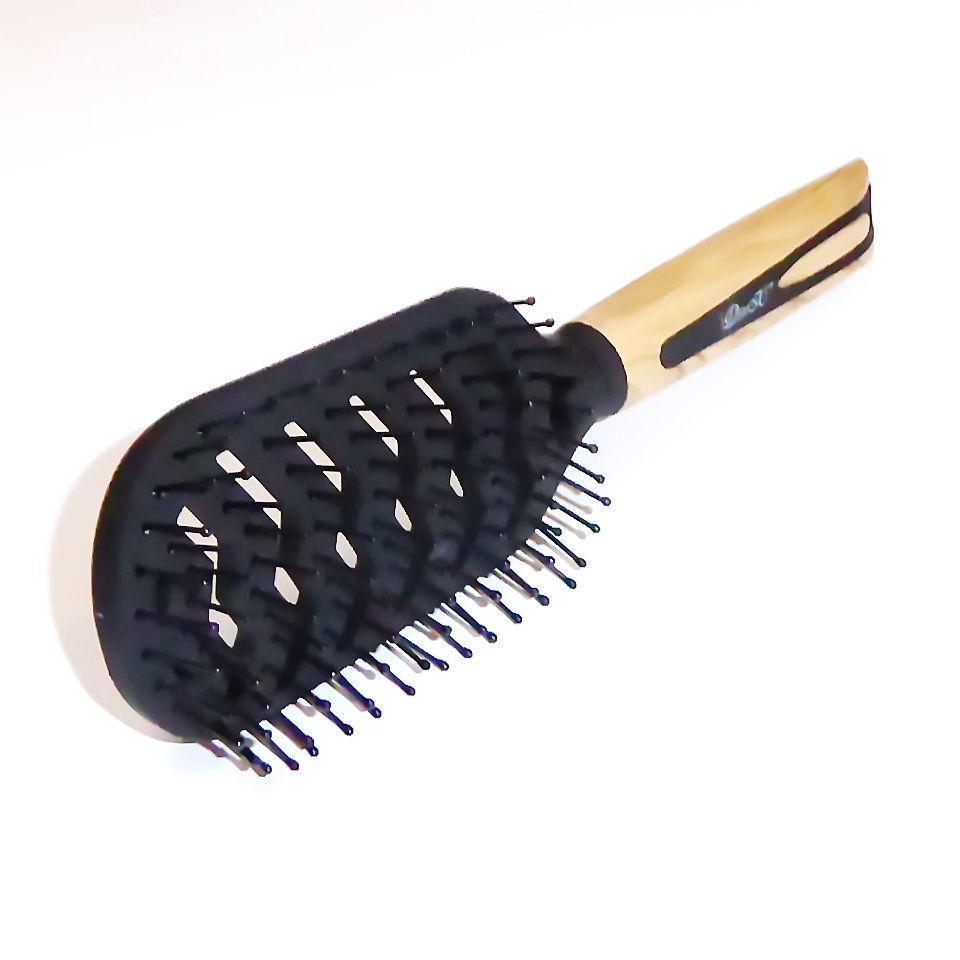 Расческа для укладки широкий ДенІС professional карбоновая ручка под дерево (1453070671) - фото 4 Расческа для укладки широкий ДенІС professional карбоновая ручка под дерево (1453070671) - фото 4